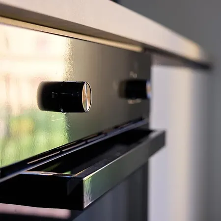 דירה Dharma Apartment *